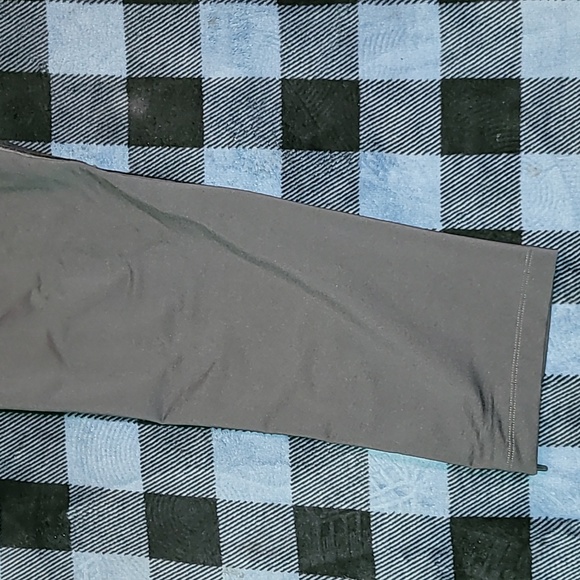 The North Face. Flash-dry sweatpants. Pre-owned. Men's size Large - Picture 4 of 15